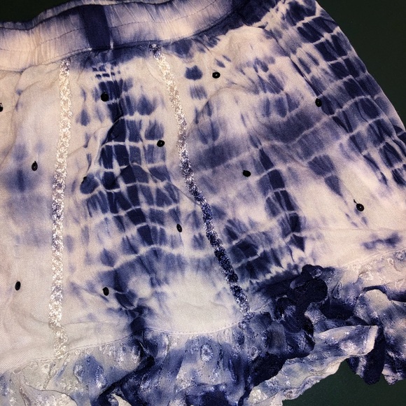 flowy shorts - Picture 3 of 3